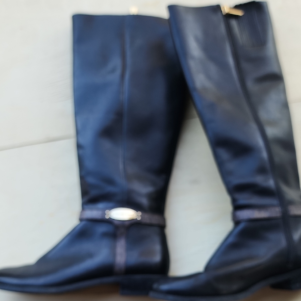 MICHAEL Michael Kors Elegant Black Leather Boots